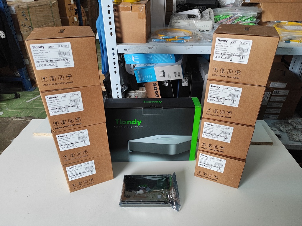 Kit 8D- 8  8 CÁMARA TIPO DOMO TC-C320N + NVR TC 8 CANALES R3108 + DISCO DURO 2TB